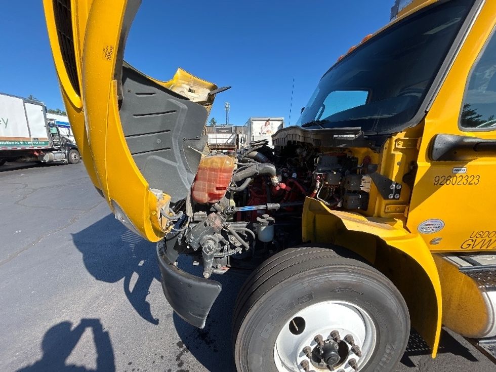 Medium Duty Box Truck-Light and Medium Duty Trucks-International-2022-MV607-Londonderry-NH-246,104\n\t\tmiles-$ 37,750 - Image 24