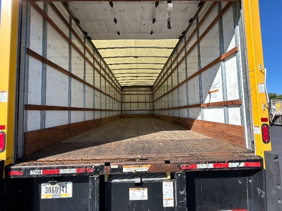 Medium Duty Box Truck-Light and Medium Duty Trucks-International-2022-MV607-Londonderry-NH-246,104\n\t\tmiles-$ 37,750 - Image 9