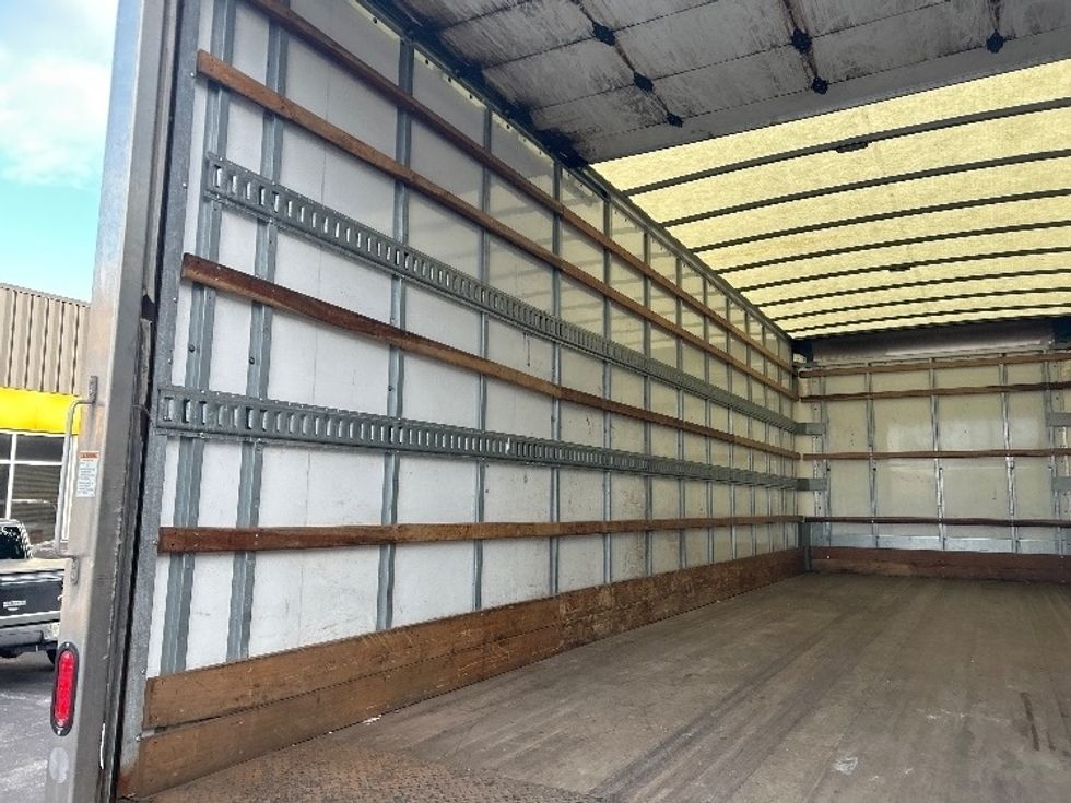 Medium Duty Box Truck-Light and Medium Duty Trucks-International-2022-MV607-Londonderry-NH-272,722\n\t\tmiles-$ 36,250 - Image 11