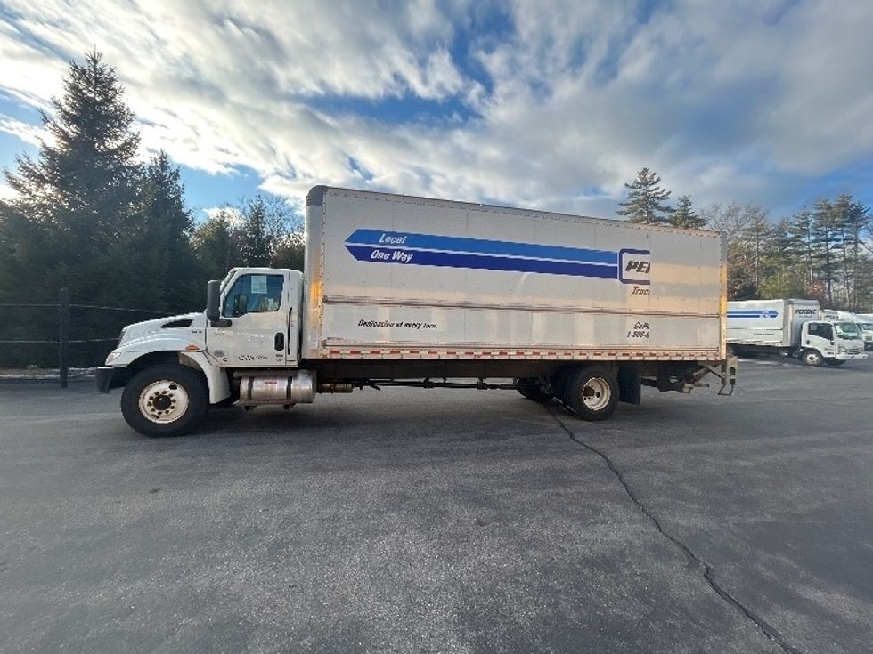Medium Duty Box Truck-Light and Medium Duty Trucks-International-2022-MV607-Londonderry-NH-272,722\n\t\tmiles-$ 36,250 - Image 4