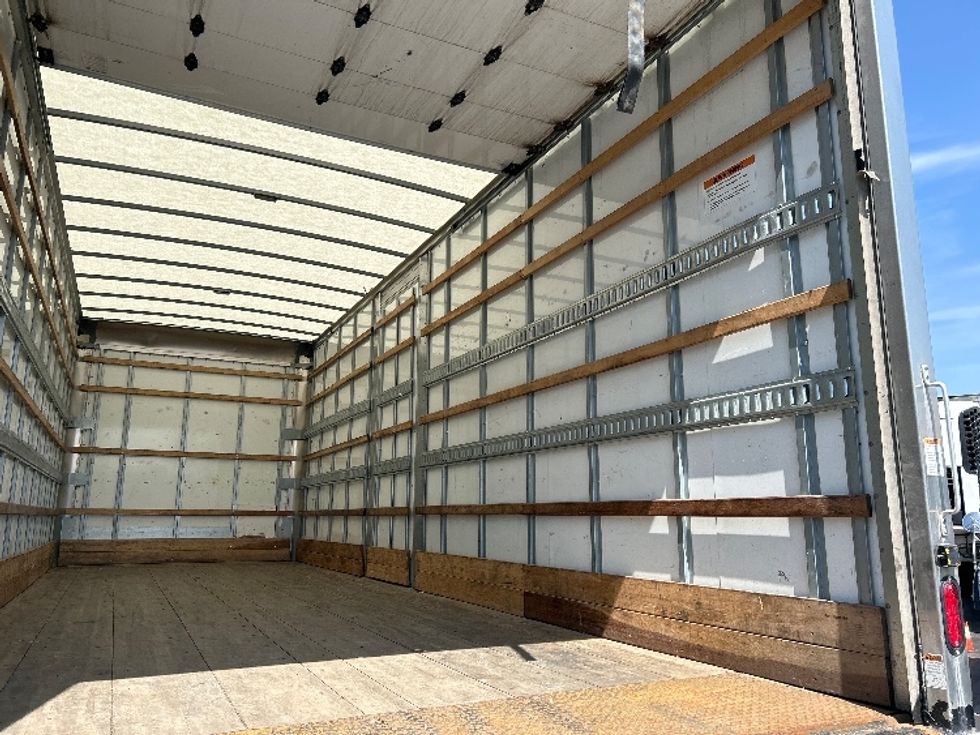 Medium Duty Box Truck-Light and Medium Duty Trucks-International-2022-MV607-Louisville-KY-108,248\n\t\tmiles-$ 73,750 - Image 12