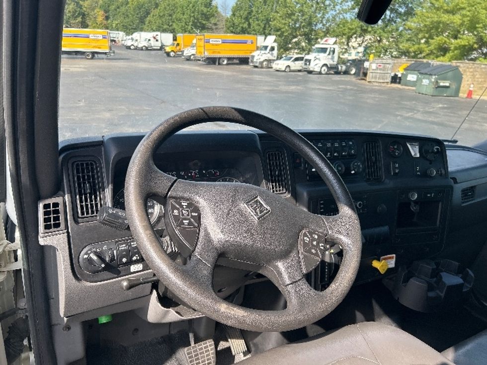 Medium Duty Box Truck-Light and Medium Duty Trucks-International-2022-MV607-Louisville-KY-223,561\n\t\tmiles-$ 49,500 - Image 17
