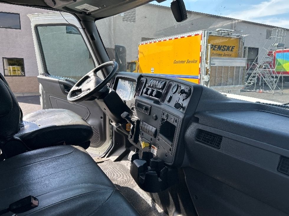 Medium Duty Box Truck-Light and Medium Duty Trucks-International-2022-MV607-Louisville-KY-223,561\n\t\tmiles-$ 49,500 - Image 22