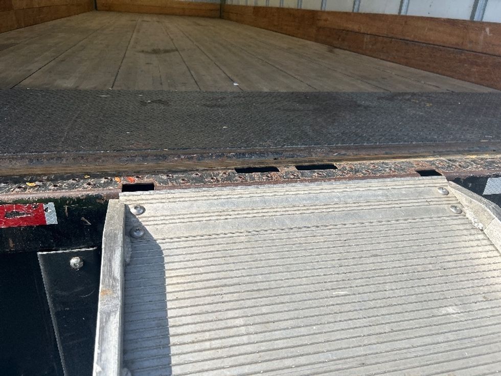 Medium Duty Box Truck-Light and Medium Duty Trucks-International-2022-MV607-Louisville-KY-227,763\n\t\tmiles-$ 43,250 - Image 10