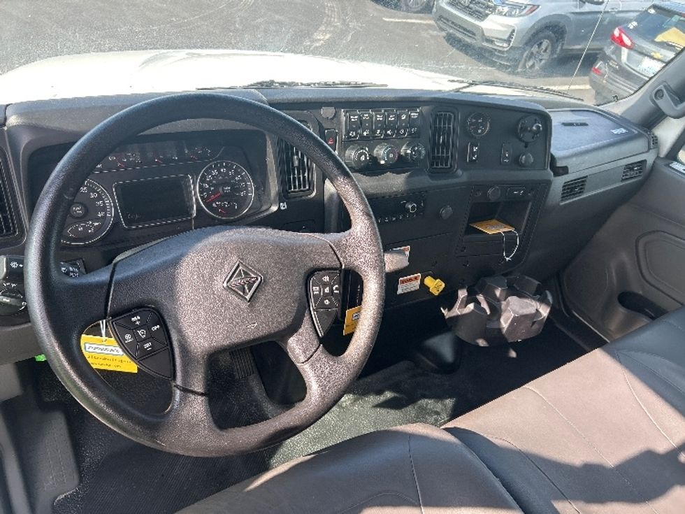 Medium Duty Box Truck-Light and Medium Duty Trucks-International-2022-MV607-Louisville-KY-227,763\n\t\tmiles-$ 43,250 - Image 18