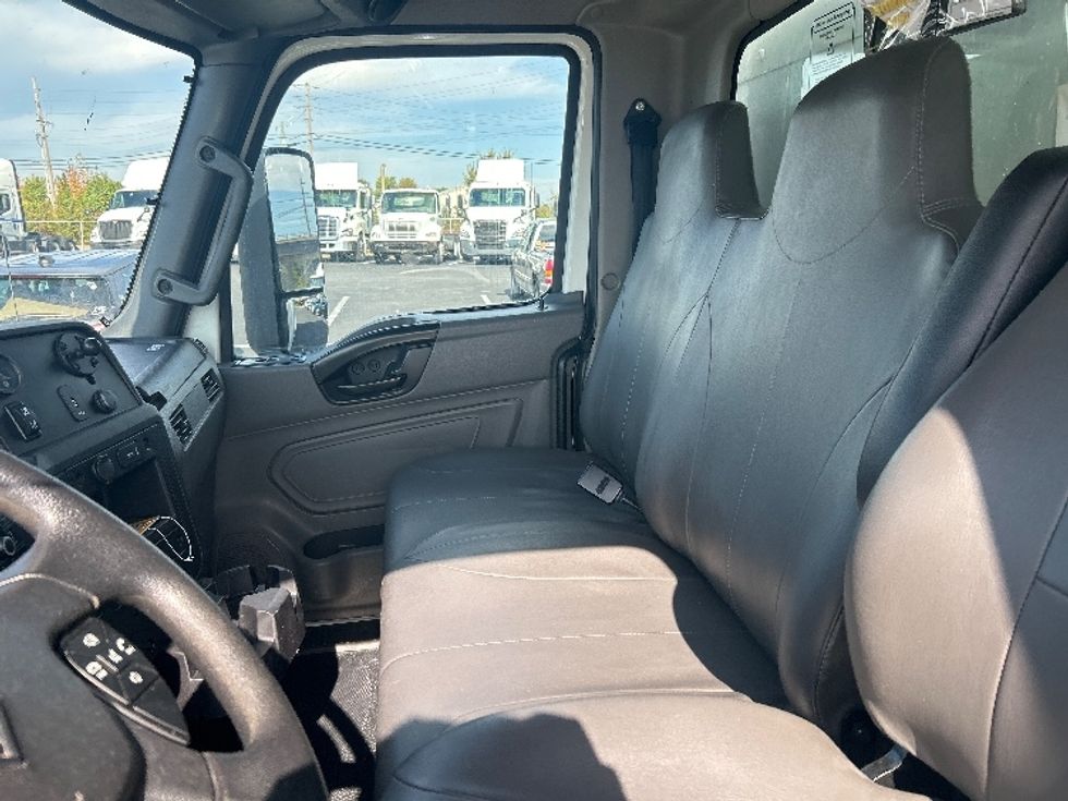 Medium Duty Box Truck-Light and Medium Duty Trucks-International-2022-MV607-Louisville-KY-227,763\n\t\tmiles-$ 43,250 - Image 19