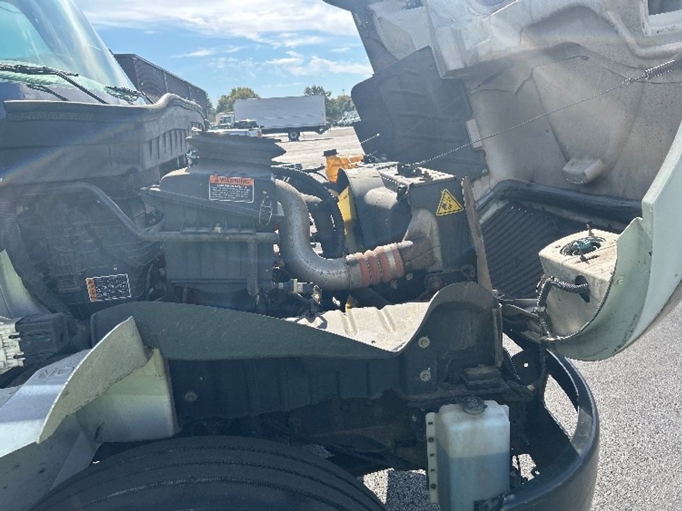 Medium Duty Box Truck-Light and Medium Duty Trucks-International-2022-MV607-Louisville-KY-227,763\n\t\tmiles-$ 43,250 - Image 23