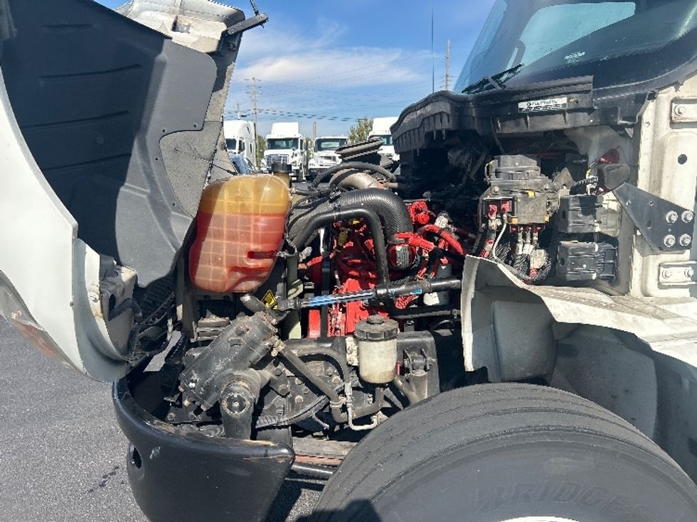 Medium Duty Box Truck-Light and Medium Duty Trucks-International-2022-MV607-Louisville-KY-227,763\n\t\tmiles-$ 43,250 - Image 24