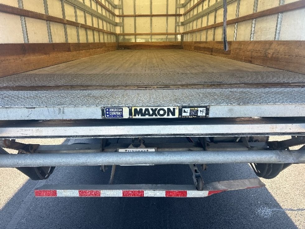 Medium Duty Box Truck-Light and Medium Duty Trucks-International-2022-MV607-Louisville-KY-269,737\n\t\tmiles-$ 40,750 - Image 10