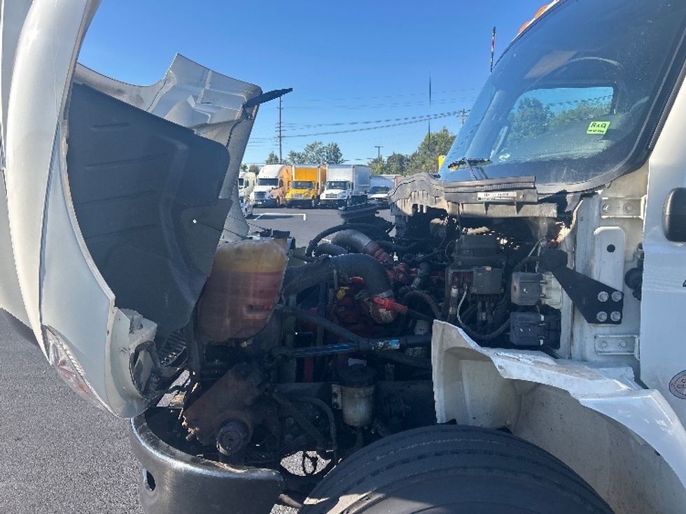 Medium Duty Box Truck-Light and Medium Duty Trucks-International-2022-MV607-Louisville-KY-269,737\n\t\tmiles-$ 40,750 - Image 24