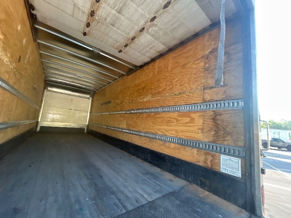 Medium Duty Box Truck-Light and Medium Duty Trucks-International-2022-MV607-Louisville-KY-280,580\n\t\tmiles-$ 39,750 - Image 12