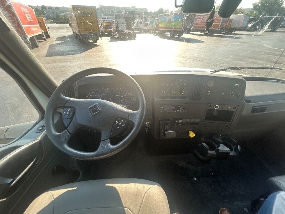 Medium Duty Box Truck-Light and Medium Duty Trucks-International-2022-MV607-Louisville-KY-280,580\n\t\tmiles-$ 39,750 - Image 17