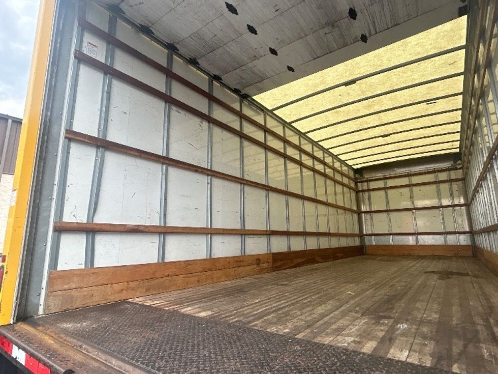 Medium Duty Box Truck-Light and Medium Duty Trucks-International-2022-MV607-Louisville-KY-283,200\n\t\tmiles-$ 45,250 - Image 11