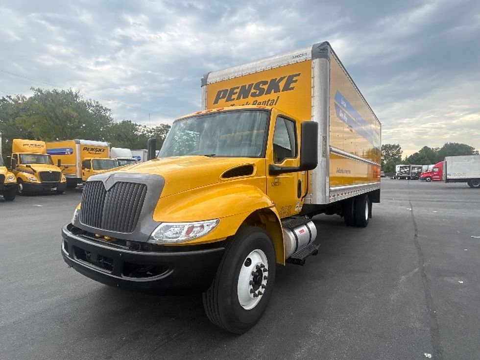 Medium Duty Box Truck-Light and Medium Duty Trucks-International-2022-MV607-Louisville-KY-283,200\n\t\tmiles-$ 45,250 - Image 3