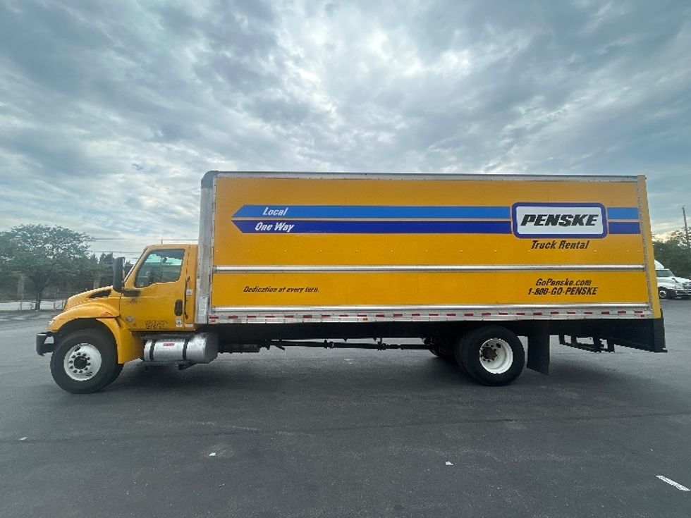 Medium Duty Box Truck-Light and Medium Duty Trucks-International-2022-MV607-Louisville-KY-283,200\n\t\tmiles-$ 45,250 - Image 4