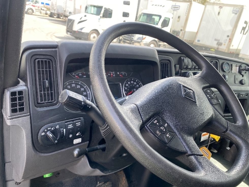 Medium Duty Box Truck-Light and Medium Duty Trucks-International-2022-MV607-Louisville-KY-91,809\n\t\tmiles-$ 76,750 - Image 17