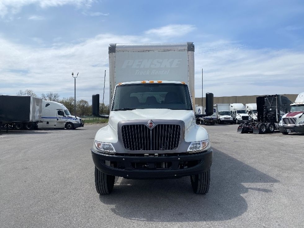 Medium Duty Box Truck-Light and Medium Duty Trucks-International-2022-MV607-Louisville-KY-91,809\n\t\tmiles-$ 76,750 - Image 2