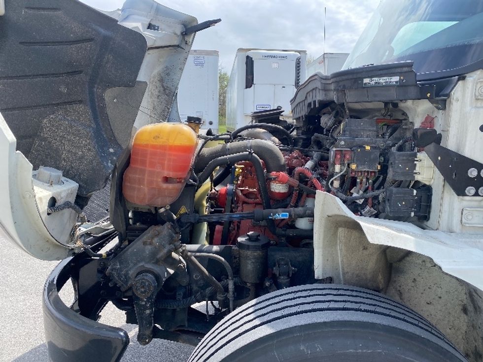 Medium Duty Box Truck-Light and Medium Duty Trucks-International-2022-MV607-Louisville-KY-91,809\n\t\tmiles-$ 76,750 - Image 24