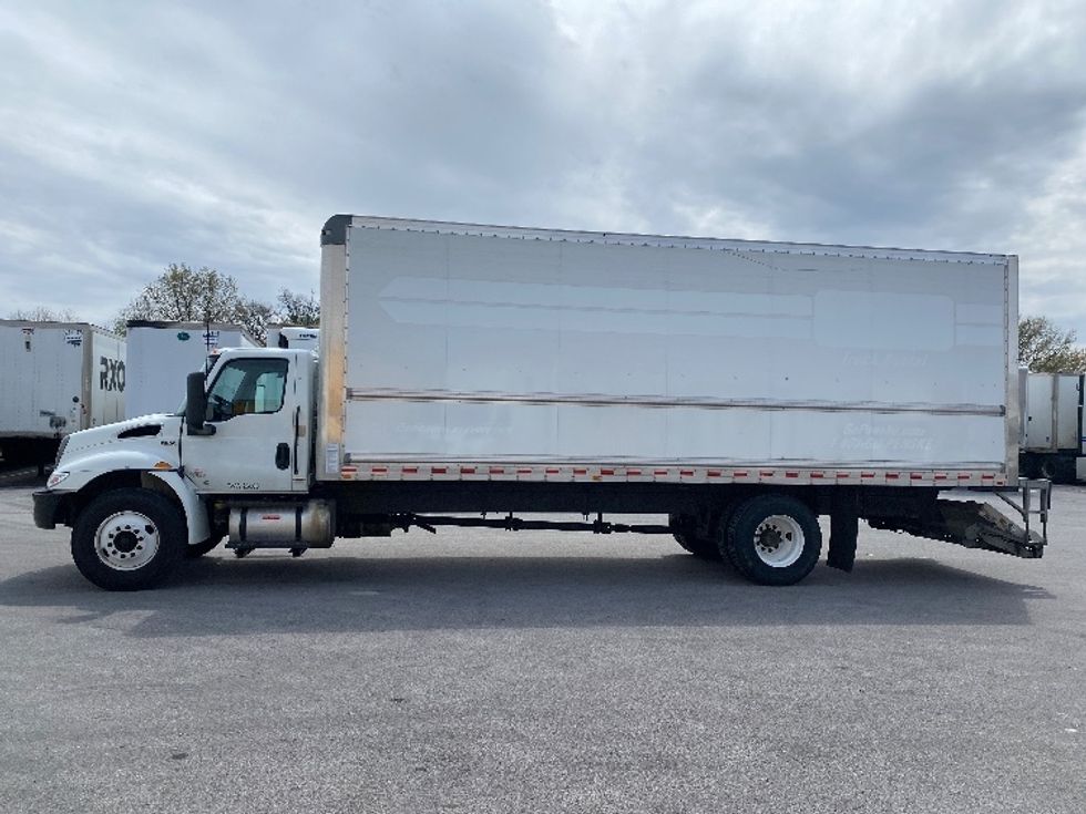 Medium Duty Box Truck-Light and Medium Duty Trucks-International-2022-MV607-Louisville-KY-91,809\n\t\tmiles-$ 76,750 - Image 4