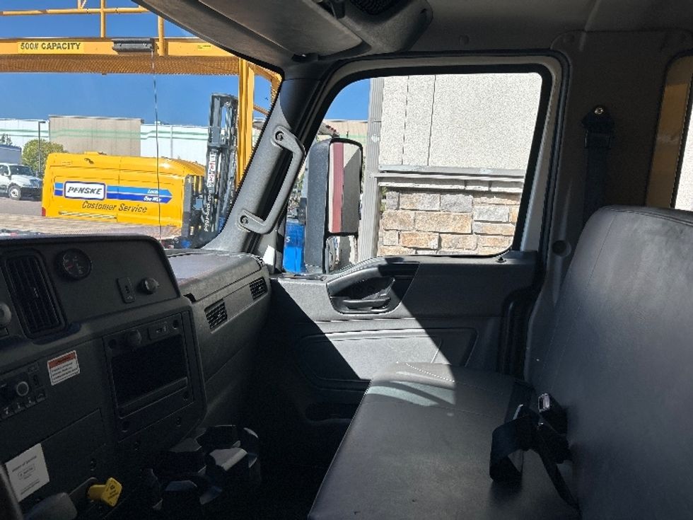 Medium Duty Box Truck-Light and Medium Duty Trucks-International-2022-MV607-Loveland-CO-121,566\n\t\tmiles-$ 91,000 - Image 19