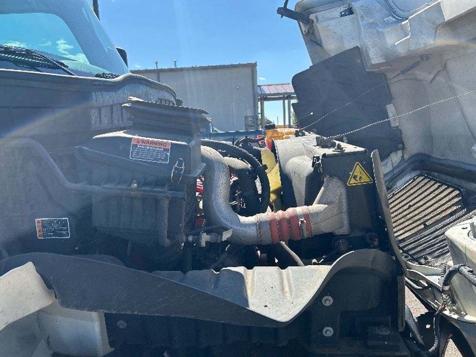 Medium Duty Box Truck-Light and Medium Duty Trucks-International-2022-MV607-Loveland-CO-121,566\n\t\tmiles-$ 91,000 - Image 22