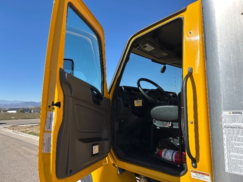 Medium Duty Box Truck-Light and Medium Duty Trucks-International-2022-MV607-Loveland-CO-233,164\n\t\tmiles-$ 40,500 - Image 16