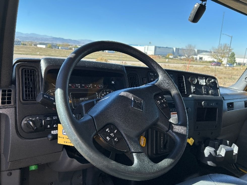 Medium Duty Box Truck-Light and Medium Duty Trucks-International-2022-MV607-Loveland-CO-233,164\n\t\tmiles-$ 40,500 - Image 17