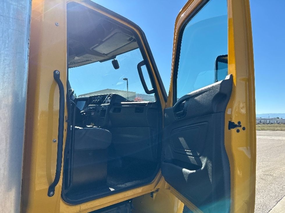 Medium Duty Box Truck-Light and Medium Duty Trucks-International-2022-MV607-Loveland-CO-233,164\n\t\tmiles-$ 40,500 - Image 20