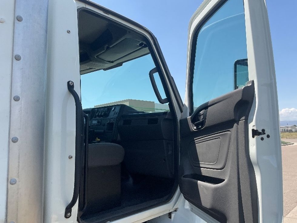 Medium Duty Box Truck-Light and Medium Duty Trucks-International-2022-MV607-Loveland-CO-290,906\n\t\tmiles-$ 40,000 - Image 20