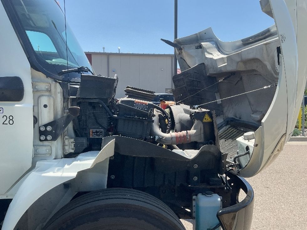 Medium Duty Box Truck-Light and Medium Duty Trucks-International-2022-MV607-Loveland-CO-400,955\n\t\tmiles-$ 25,500 - Image 23