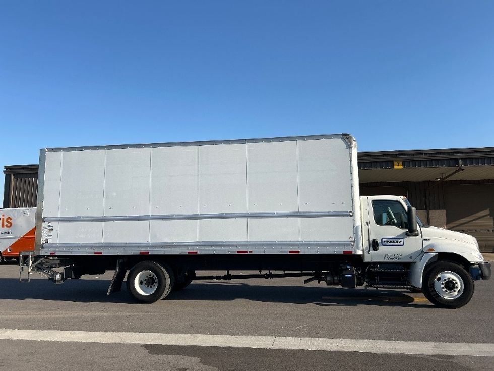 Medium Duty Box Truck-Light and Medium Duty Trucks-International-2022-MV607-Lowell-AR-140,061\n\t\tmiles-$ 68,000 - Image 14