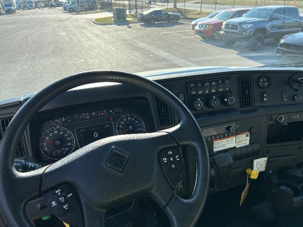 Medium Duty Box Truck-Light and Medium Duty Trucks-International-2022-MV607-Lowell-AR-140,061\n\t\tmiles-$ 68,000 - Image 17