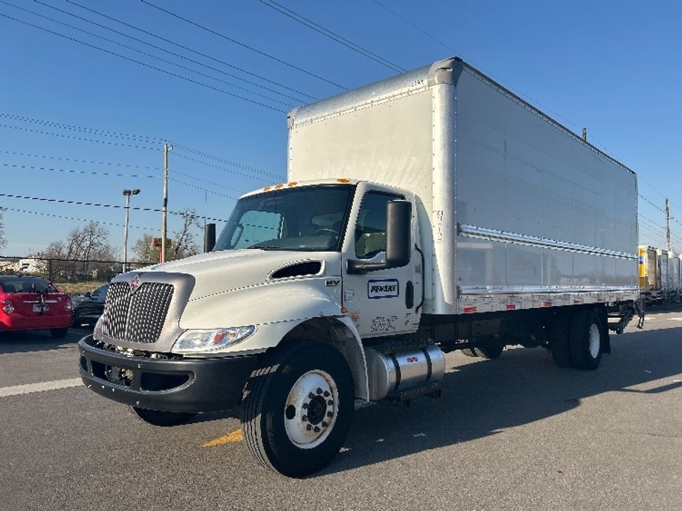 Medium Duty Box Truck-Light and Medium Duty Trucks-International-2022-MV607-Lowell-AR-140,061\n\t\tmiles-$ 68,000 - Image 3
