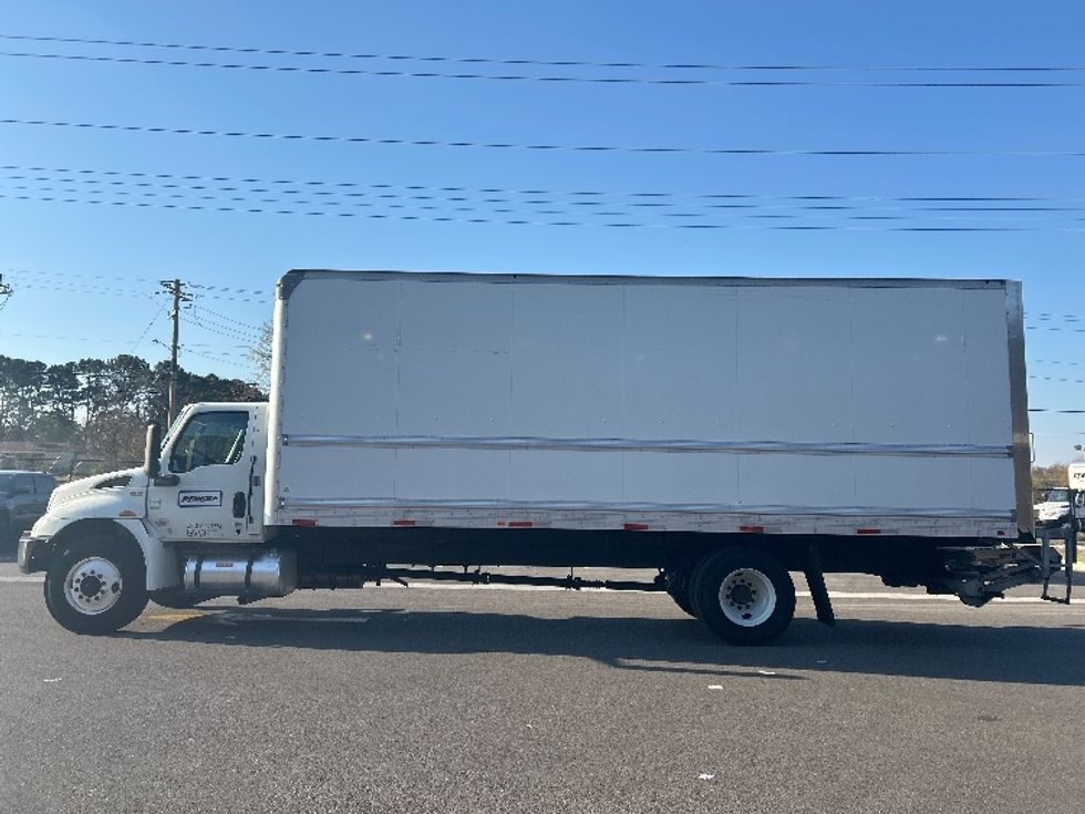 Medium Duty Box Truck-Light and Medium Duty Trucks-International-2022-MV607-Lowell-AR-140,061\n\t\tmiles-$ 68,000 - Image 4