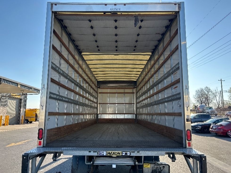 Medium Duty Box Truck-Light and Medium Duty Trucks-International-2022-MV607-Lowell-AR-140,061\n\t\tmiles-$ 68,000 - Image 8