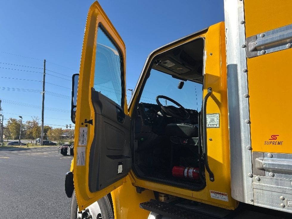 Medium Duty Box Truck-Light and Medium Duty Trucks-International-2022-MV607-Lowell-AR-237,884\n\t\tmiles-$ 45,750 - Image 16