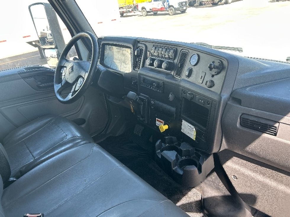 Medium Duty Box Truck-Light and Medium Duty Trucks-International-2022-MV607-Lubbock-TX-225,131\n\t\tmiles-$ 49,750 - Image 22
