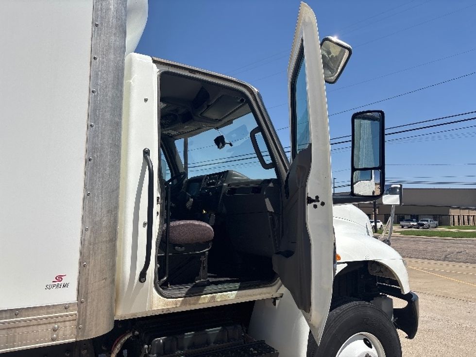Medium Duty Box Truck-Light and Medium Duty Trucks-International-2022-MV607-Lubbock-TX-248,815\n\t\tmiles-$ 44,250 - Image 20