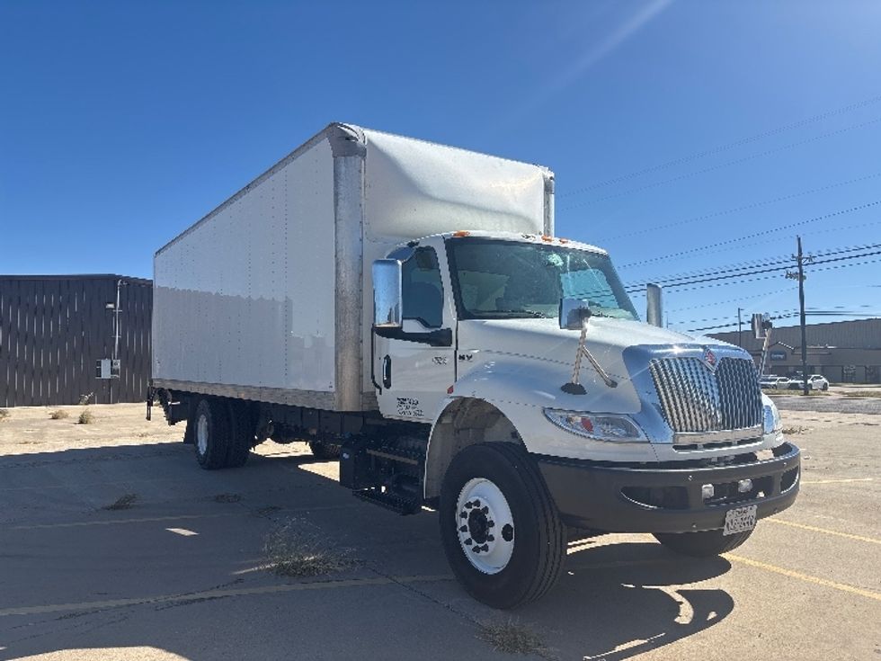 Medium Duty Box Truck-Light and Medium Duty Trucks-International-2022-MV607-Lubbock-TX-267,646\n\t\tmiles-$ 41,000 - Image 1