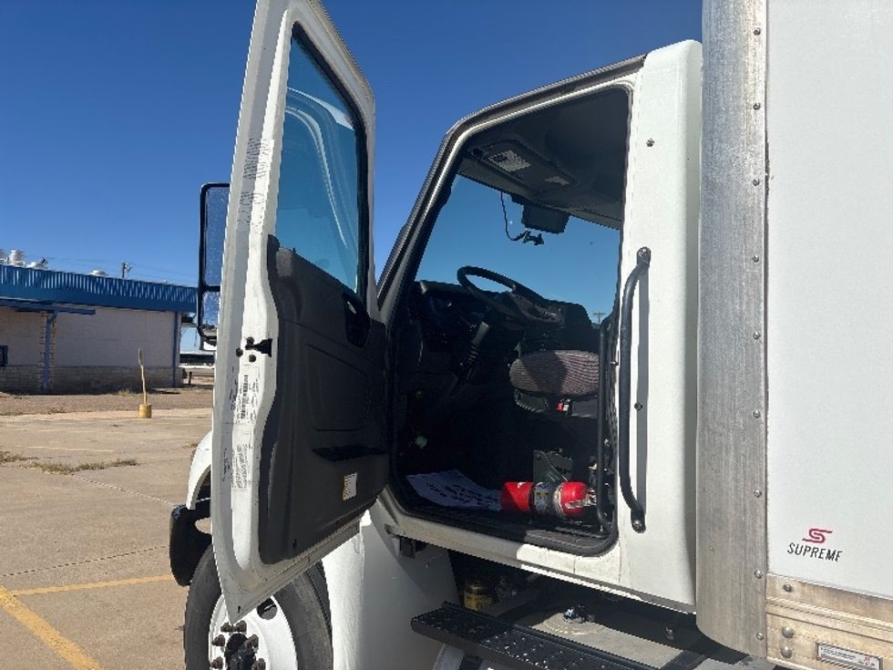 Medium Duty Box Truck-Light and Medium Duty Trucks-International-2022-MV607-Lubbock-TX-267,646\n\t\tmiles-$ 41,000 - Image 16