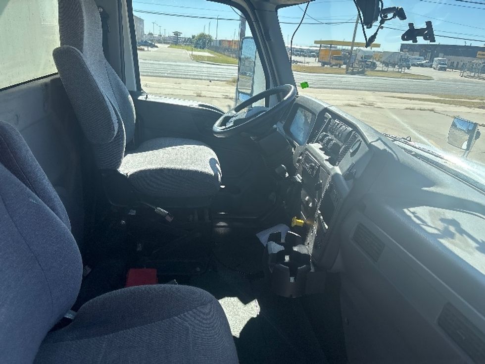 Medium Duty Box Truck-Light and Medium Duty Trucks-International-2022-MV607-Lubbock-TX-267,646\n\t\tmiles-$ 41,000 - Image 22