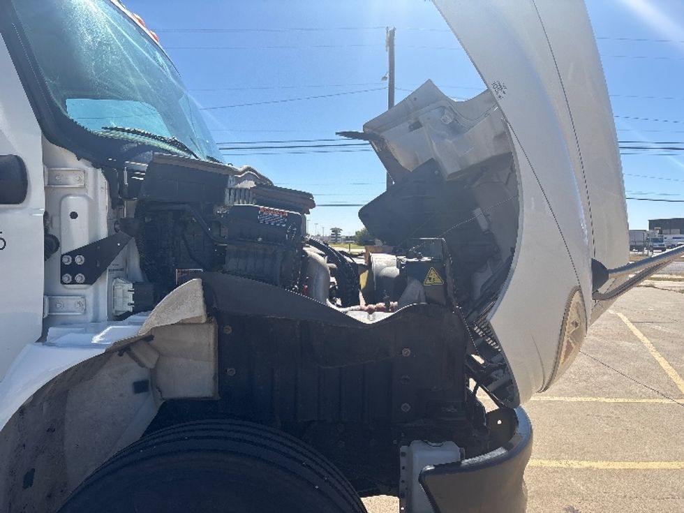 Medium Duty Box Truck-Light and Medium Duty Trucks-International-2022-MV607-Lubbock-TX-267,646\n\t\tmiles-$ 41,000 - Image 23