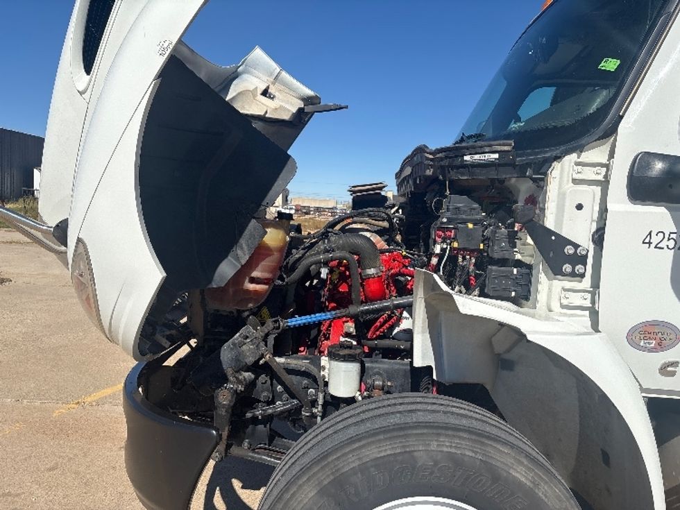 Medium Duty Box Truck-Light and Medium Duty Trucks-International-2022-MV607-Lubbock-TX-267,646\n\t\tmiles-$ 41,000 - Image 24