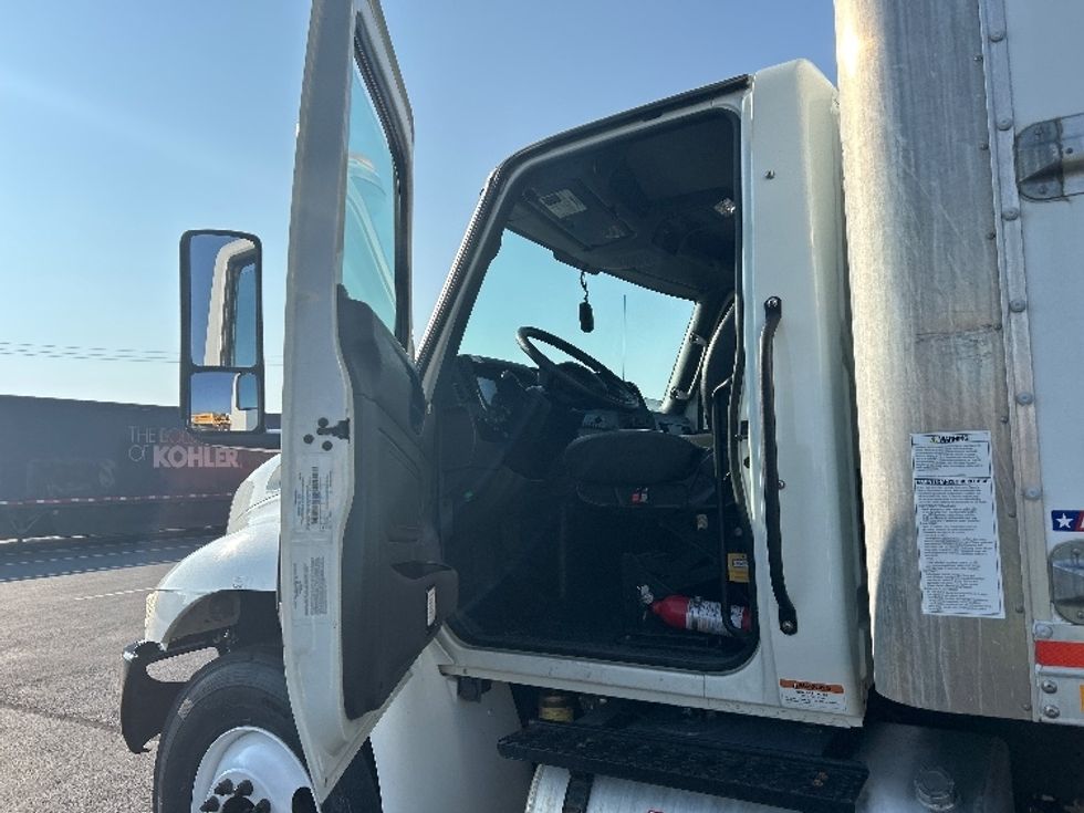 Medium Duty Box Truck-Light and Medium Duty Trucks-International-2022-MV607-Madison-AL-246,590\n\t\tmiles-$ 41,750 - Image 15