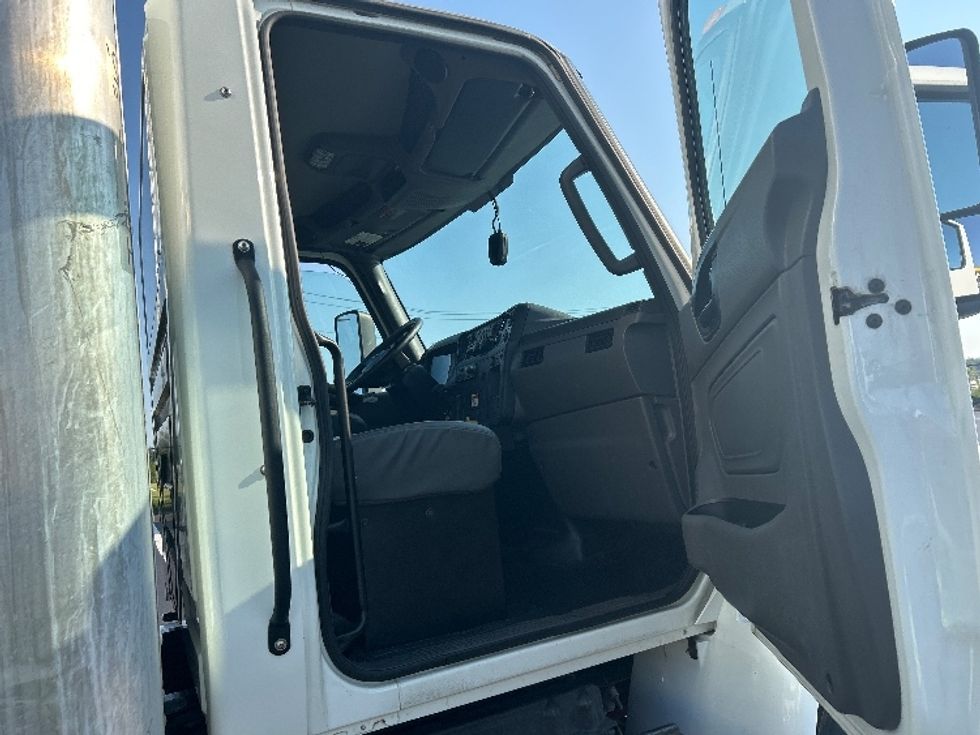 Medium Duty Box Truck-Light and Medium Duty Trucks-International-2022-MV607-Madison-AL-246,590\n\t\tmiles-$ 41,750 - Image 18