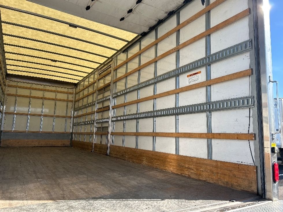 Medium Duty Box Truck-Light and Medium Duty Trucks-International-2022-MV607-Madison-AL-268,182\n\t\tmiles-$ 50,250 - Image 12