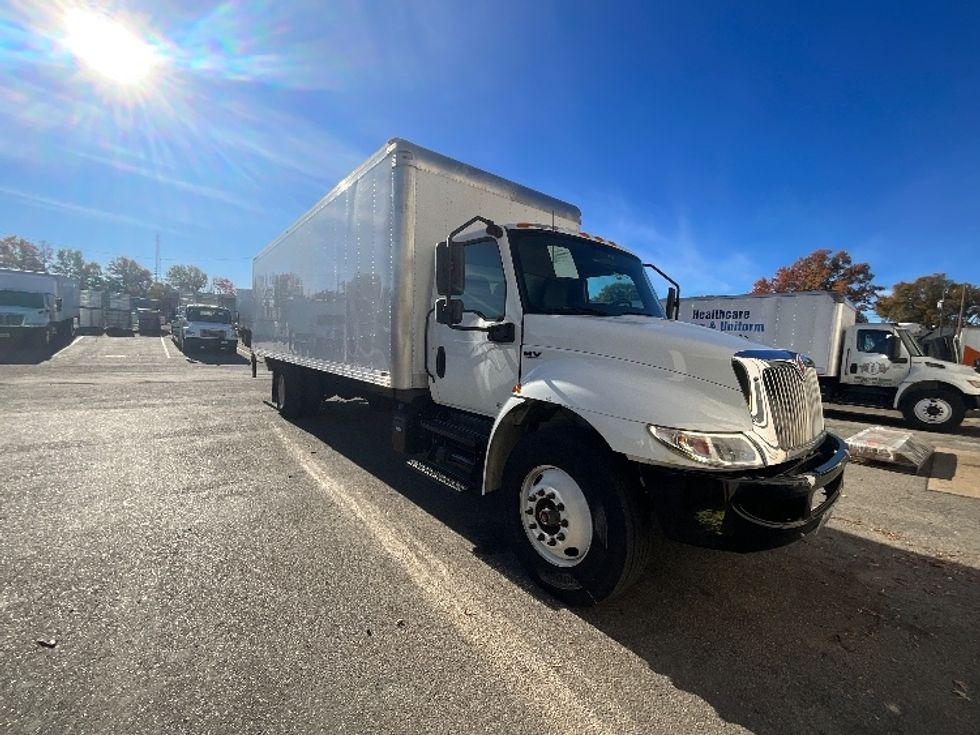 Medium Duty Box Truck-Light and Medium Duty Trucks-International-2022-MV607-Manassas-VA-125,959\n\t\tmiles-$ 62,000 - Image 1