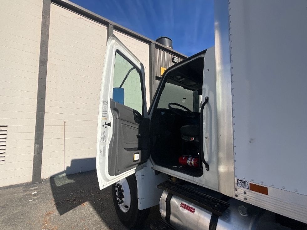 Medium Duty Box Truck-Light and Medium Duty Trucks-International-2022-MV607-Manassas-VA-125,959\n\t\tmiles-$ 62,000 - Image 15