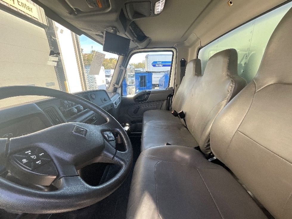 Medium Duty Box Truck-Light and Medium Duty Trucks-International-2022-MV607-Manassas-VA-125,959\n\t\tmiles-$ 62,000 - Image 18