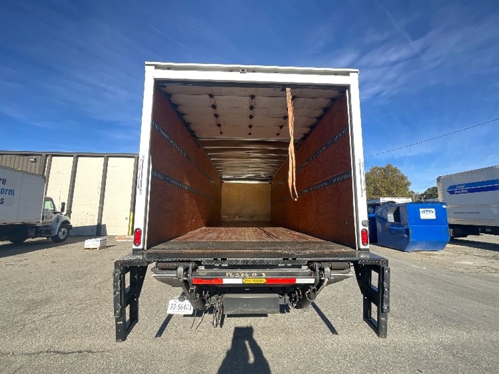 Medium Duty Box Truck-Light and Medium Duty Trucks-International-2022-MV607-Manassas-VA-125,959\n\t\tmiles-$ 62,000 - Image 8